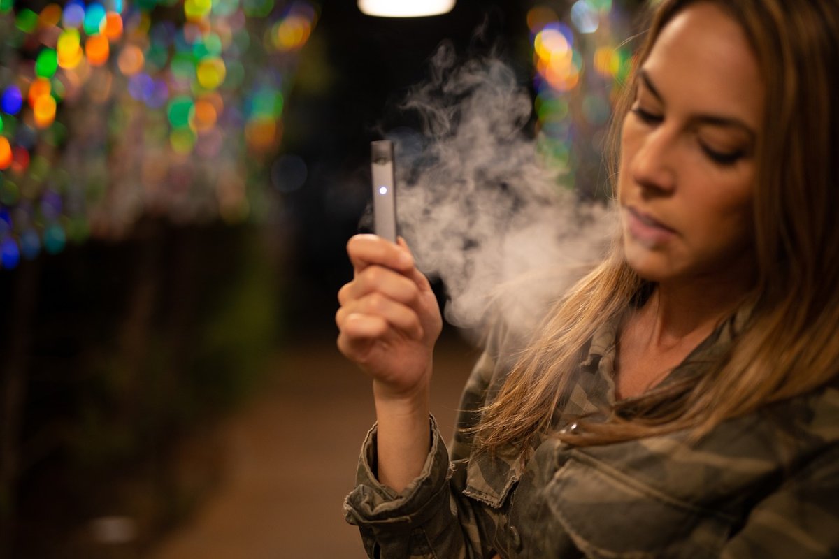 tobacco plain packaging canada Canada Looks to Plain Packaging for Cigarettes
